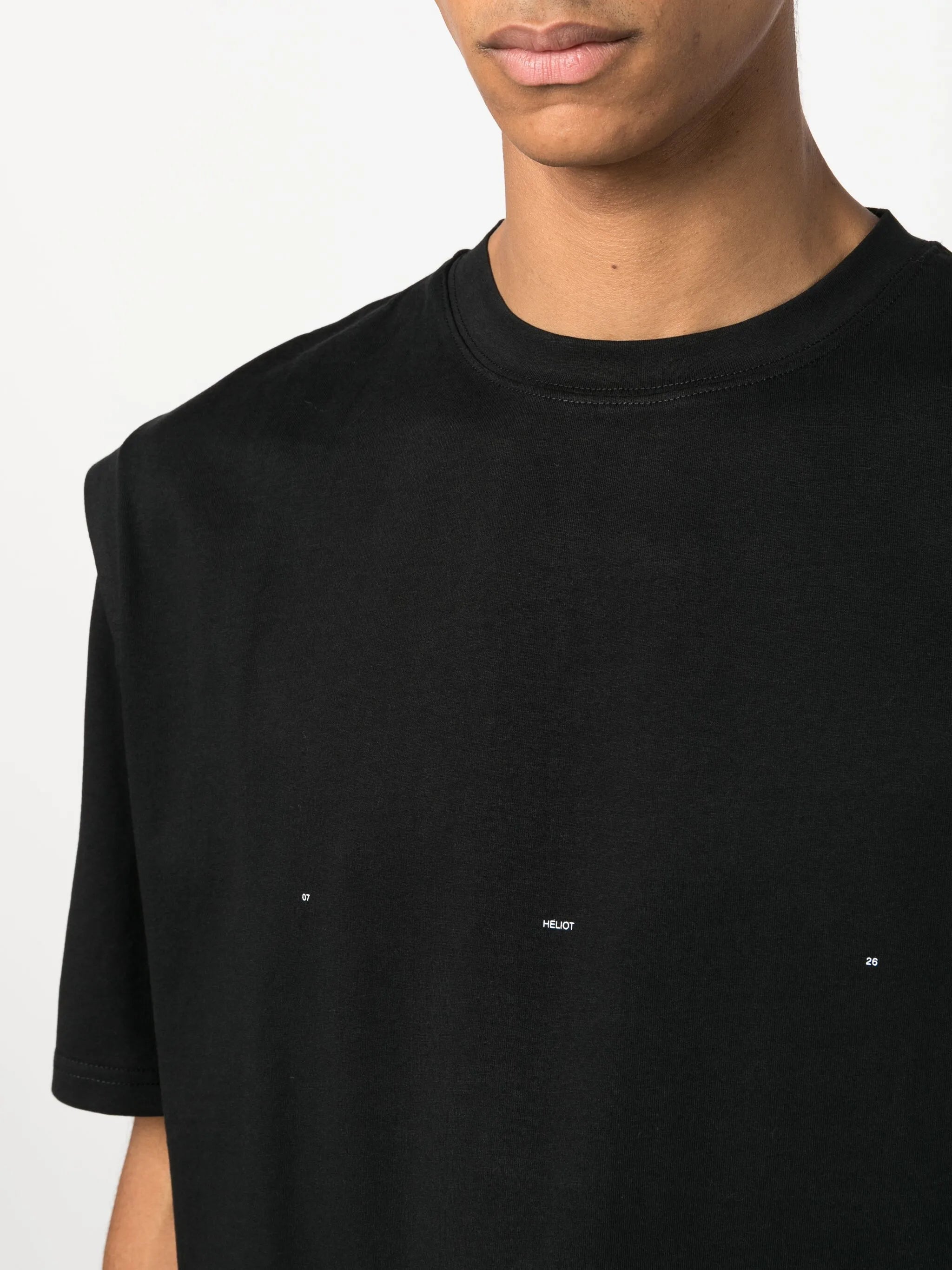 HELIOT EMIL OUTLINE LOGO T-SHIRT