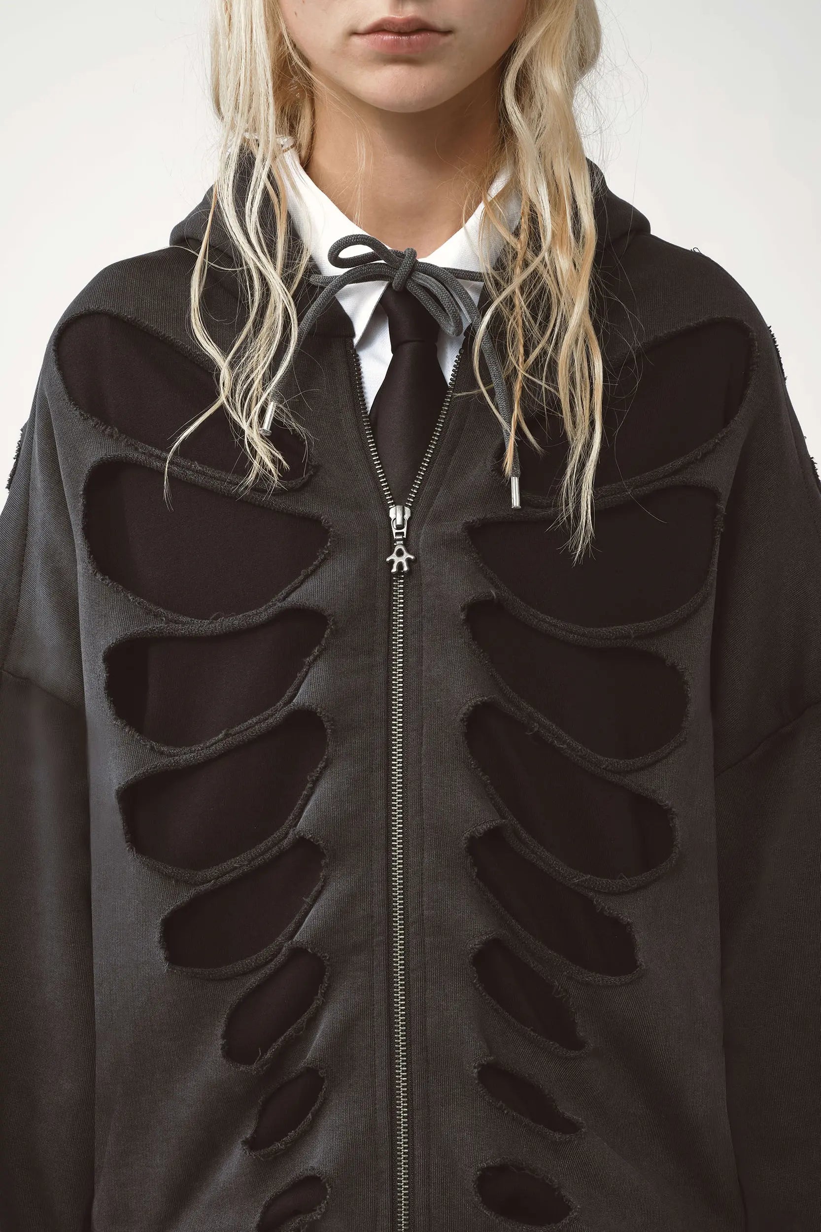 Avavav Shoulderless Cutout Hoodie